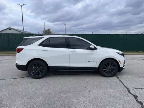 Used 2024 Chevrolet Equinox RS w/ RS Leather Package image 2