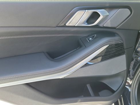 Used 2024 BMW X5 sDrive40i w/ M Sport Package RWD image 15