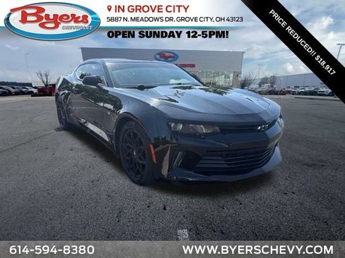 Used 2018 Chevrolet Camaro LT RWD image 1