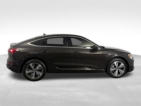 Used 2024 Audi Q8 e-tron Premium Plus w/ Premium Plus Package AWD/4WD image 4