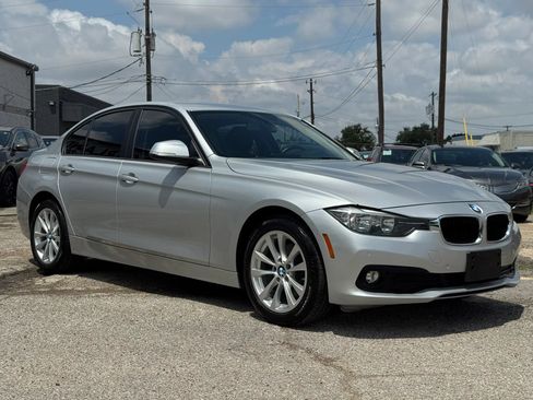 Used 2016 BMW 320i Sedan RWD image 9