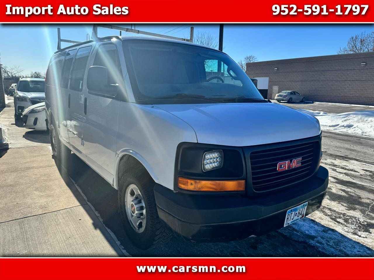 Used 2016 GMC Savana 2500 RWD image 1