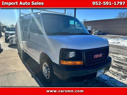 Used 2016 GMC Savana 2500 RWD image 1