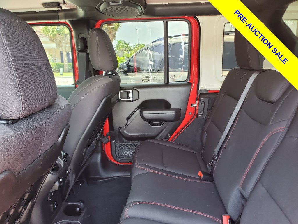 Used 2022 Jeep Wrangler Unlimited Rubicon AWD/4WD image 10