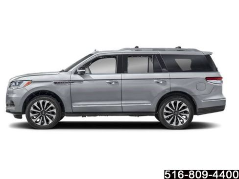 Used 2023 Lincoln Navigator Reserve AWD/4WD image 4