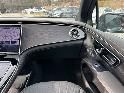 Used 2023 Mercedes-Benz EQS 450+ SUV image 18