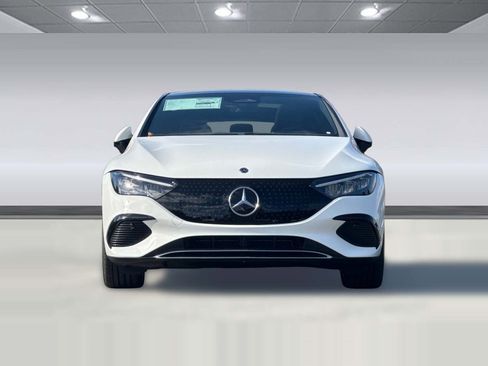Used 2026 Mercedes-Benz EQE 320 4MATIC Sedan image 6