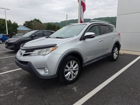 Used 2013 Toyota RAV4 Limited AWD/4WD image 8