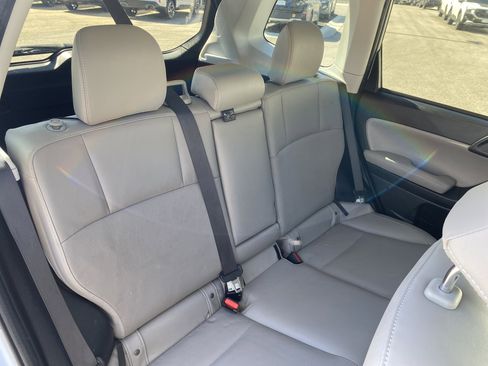 Used 2017 Subaru Forester 2.5i Limited w/ Popular Package #2 AWD/4WD image 20