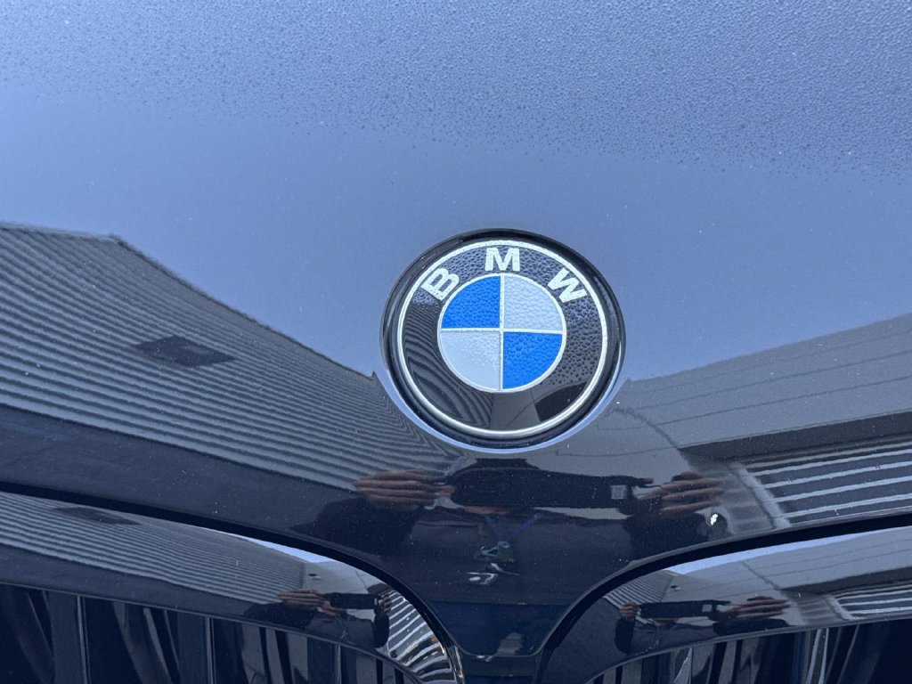 Used 2023 BMW X5 xDrive40i w/ M Sport Package AWD/4WD image 10