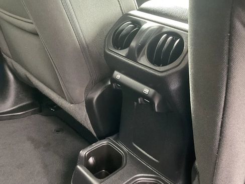 Used 2023 Jeep Gladiator Sport AWD/4WD image 41