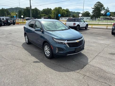 Used 2024 Chevrolet Equinox LT AWD/4WD image 2