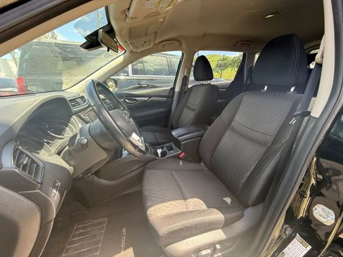 Used 2020 Nissan Rogue SV FWD image 7
