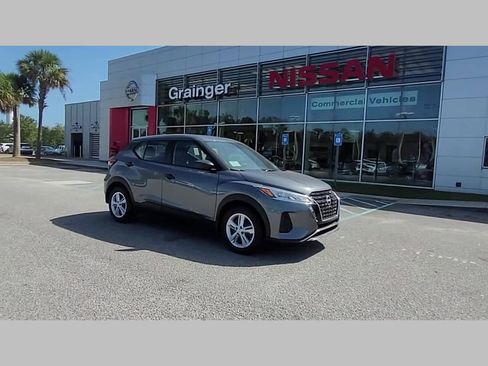 New 2025 Nissan Kicks Play S image 37