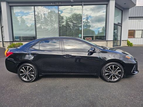 Used 2017 Toyota Corolla XSE w/ Carpet Mat Package (TMS) FWD image 8