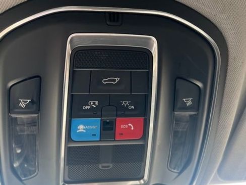 Used 2021 Jeep Grand Cherokee L Limited image 18