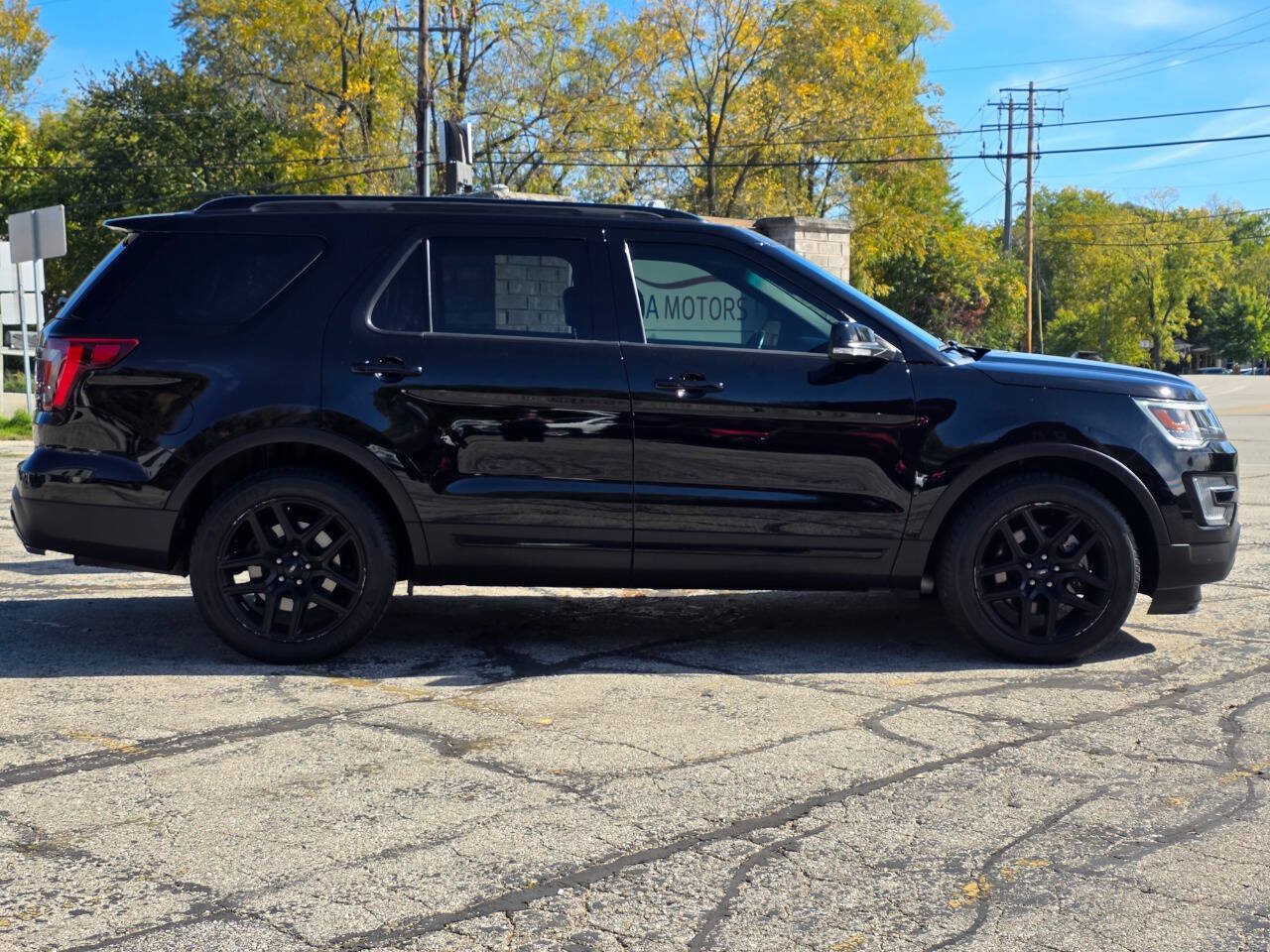 Used 2017 Ford Explorer Sport w/ Equipment Group 401A AWD/4WD image 7