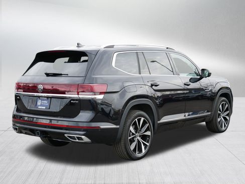 Certified 2024 Volkswagen Atlas SEL Premium R-Line image 7