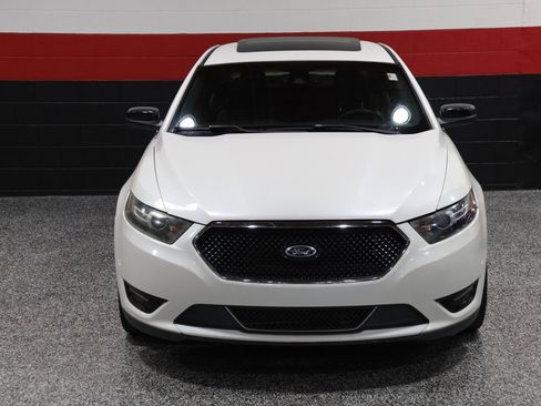 Used 2013 Ford Taurus SHO image 12