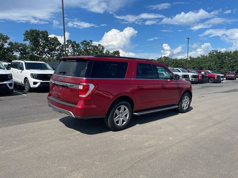 Used 2021 Ford Expedition Max XLT RWD image 3