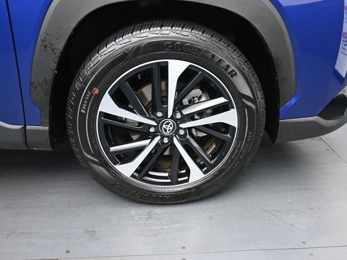 Used 2024 Toyota Corolla Cross XSE image 13