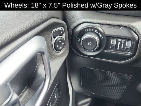 Used 2020 Jeep Wrangler Unlimited Sahara image 40