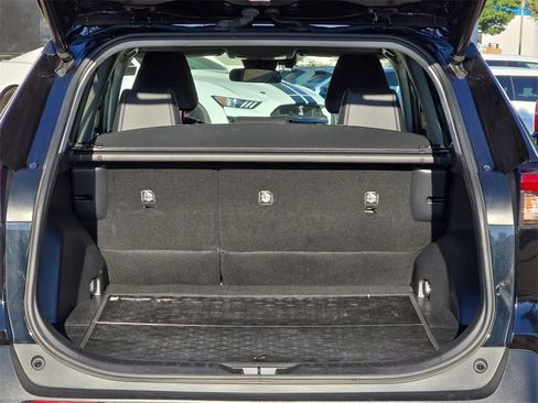 Used 2021 Toyota RAV4 XLE Premium image 12