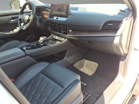 Used 2025 Nissan Rogue Platinum w/ Platinum Premium Package AWD/4WD image 8