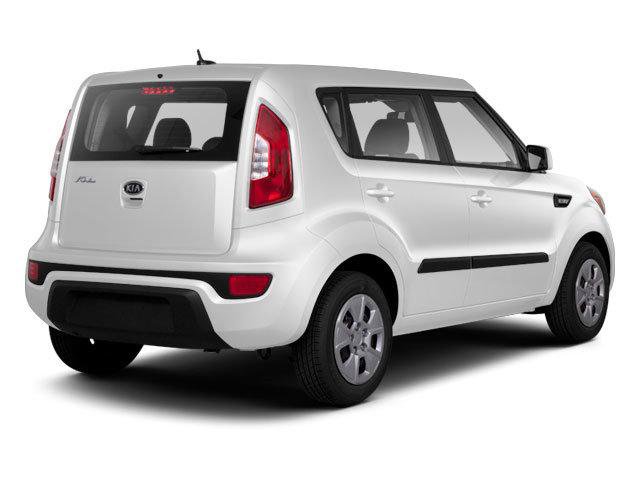 Used 2013 Kia Soul + FWD image 2