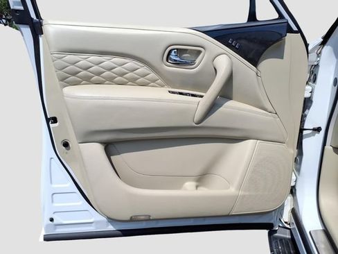 Used 2019 INFINITI QX80 Luxe w/ 22" Wheel Package RWD image 9