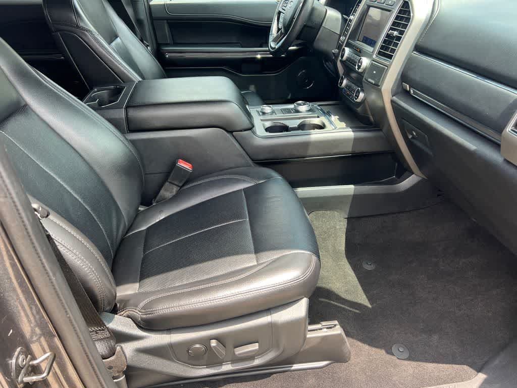 Used 2020 Ford Expedition Max XLT w/ Equipment Group 202A AWD/4WD image 13