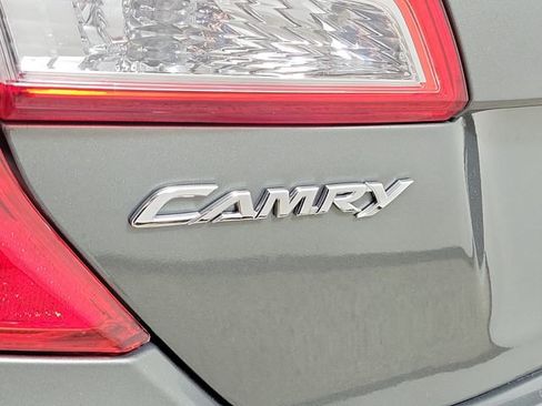 Used 2012 Toyota Camry LE FWD image 9