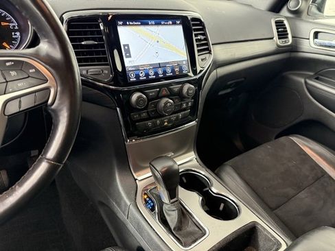 Used 2020 Jeep Grand Cherokee Altitude image 14