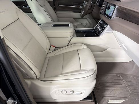 Certified 2023 GMC Yukon Denali AWD/4WD image 12