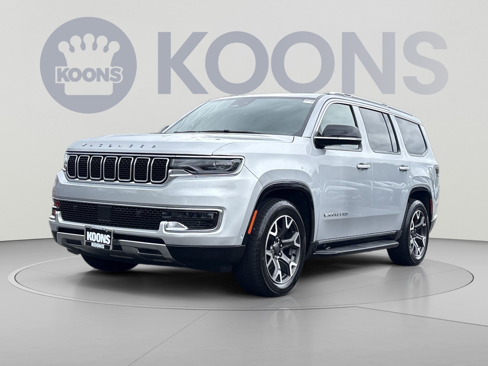 Used 2024 Jeep Wagoneer Series III AWD/4WD image 1