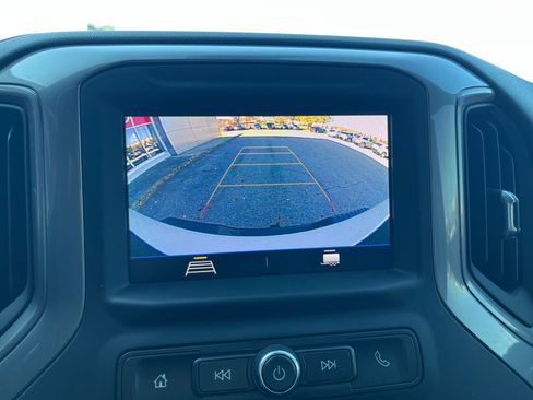 Used 2021 Chevrolet Silverado 2500 Custom w/ Custom Value Package image 21