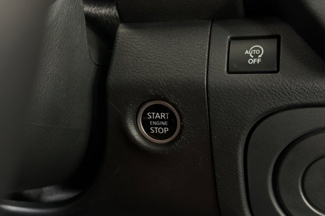 Used 2025 Nissan Frontier Pro-X RWD image 25