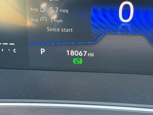 Used 2024 Volkswagen Tiguan SE image 14