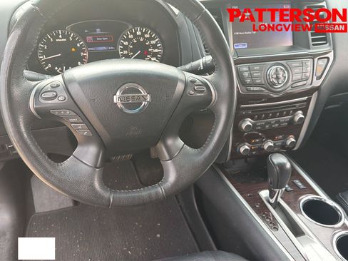 Used 2016 Nissan Pathfinder SL w/ SL Tech Package FWD image 17