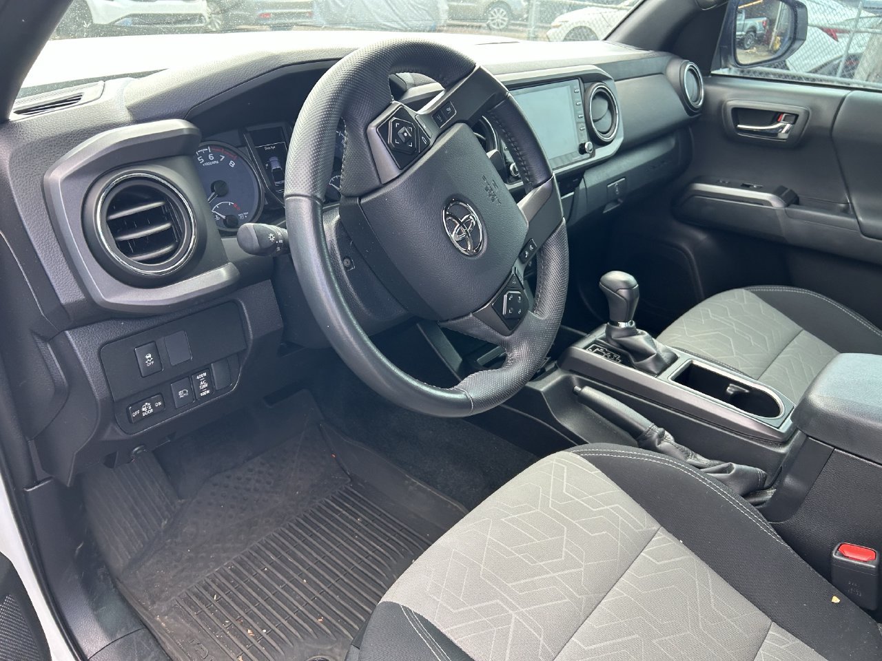 Used 2023 Toyota Tacoma TRD Off-Road AWD/4WD image 13