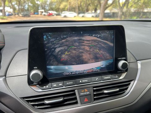 Used 2025 Nissan Altima 2.5 SR image 21