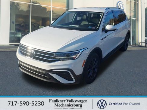 Used 2022 Volkswagen Tiguan SE image 1