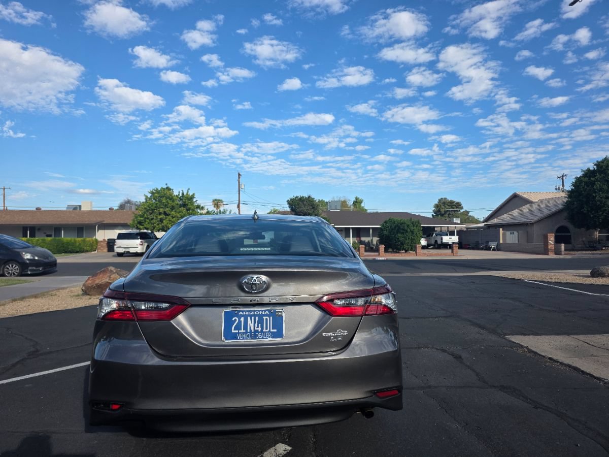 Used 2021 Toyota Camry LE w/ Carpet Mat Package (TMS) FWD image 7