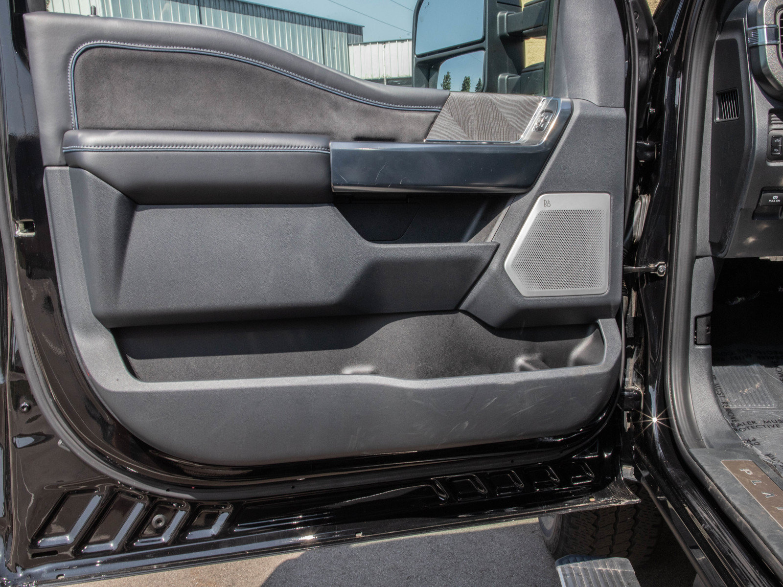 Used 2025 Ford F350 Platinum AWD/4WD image 17