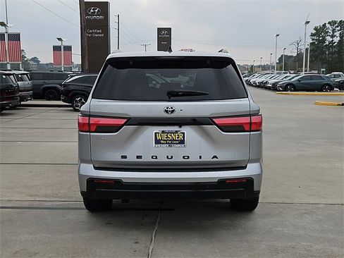 Used 2023 Toyota Sequoia Platinum image 6