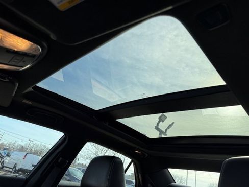 Used 2023 Chrysler 300 S image 14