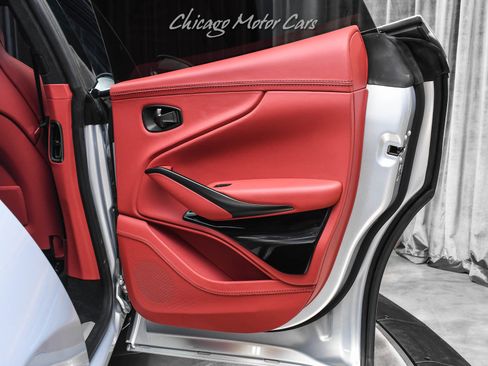 Used 2022 Aston Martin DBX image 33