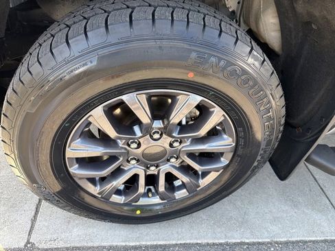 Used 2022 Ford Ranger Lariat w/ Equipment Group 501A High image 17