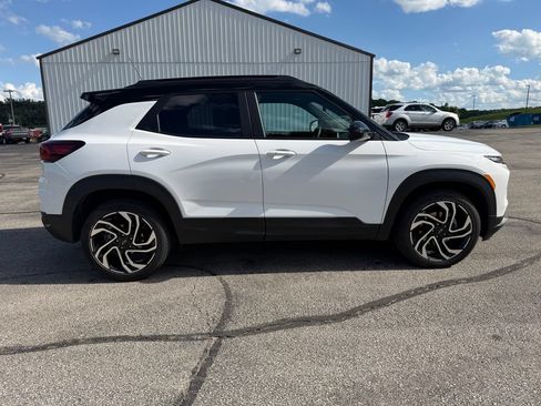 Used 2024 Chevrolet TrailBlazer RS w/ Convenience Package AWD/4WD image 4
