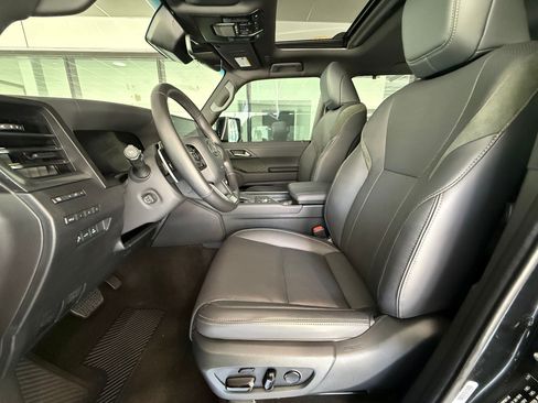 Used 2024 Lexus GX 550 AWD/4WD image 5